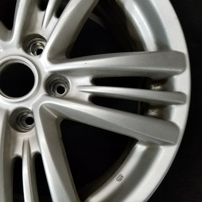 17" INFINITI G37 10 17x7.5 , Original OEM Wheel Rim - Close-Up Detail