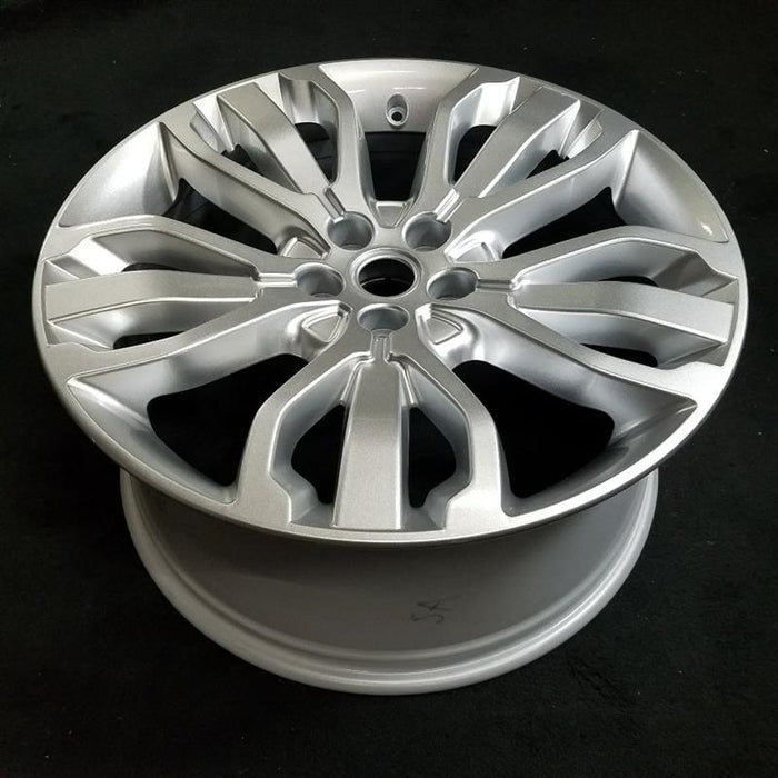 21" RANGE ROVER SPORT 14-15 21x9.5 , 15 spoke, silver Original OEM Wheel Rim - Close-Up Detail
