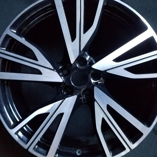 20" BMW i8 14-17 20x7.5 , , , 5 spoke, W spoke design, R. Original OEM Wheel Rim - Angle View