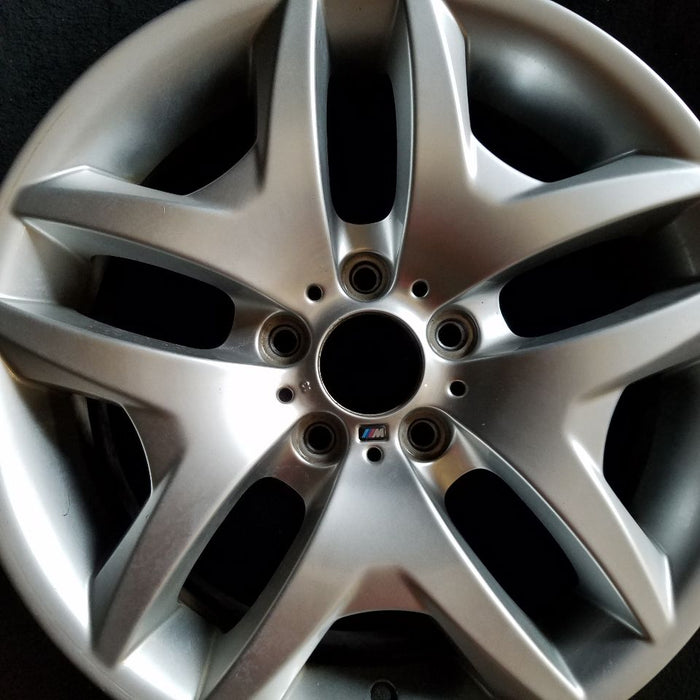 18" BMW X3 04-10 18x8 , , V spoke design, wide spoke Original OEM Wheel Rim - Angle View