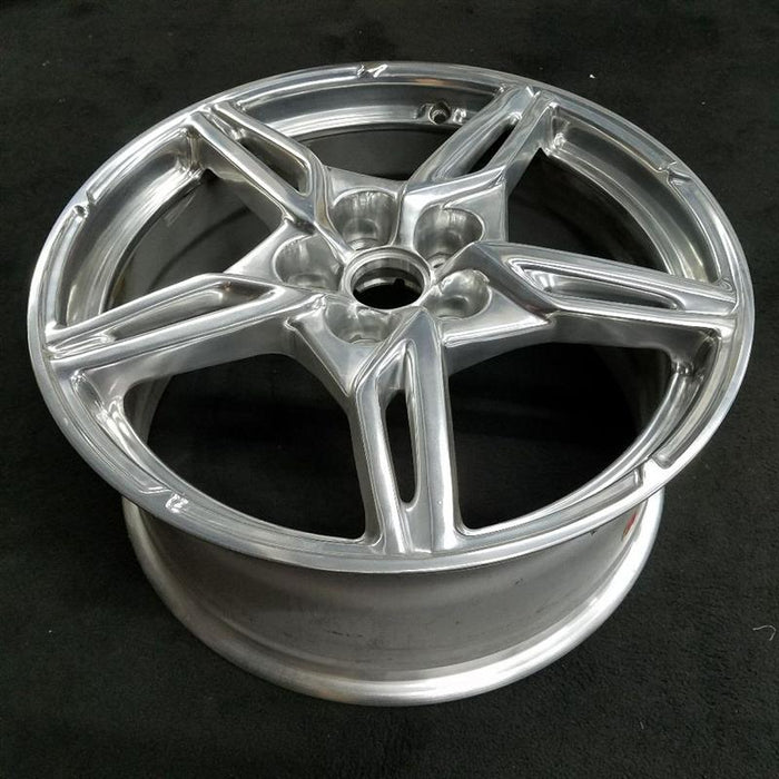19" CORVETTE 20-22 frt 19x8.5 5 spoke gloss silver opt Q8P Original OEM Wheel - Close-Up Detail