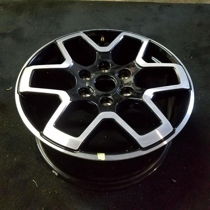 18" BRONCO 21-24 18x7.5 6 double spoke Original OEM Wheel Rim - Close-Up Detail