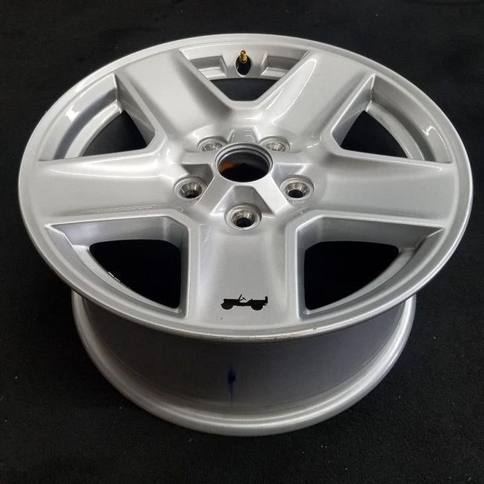 17" GLADIATOR 20 17x7.5, aluminum, , solid spoke, w/recessed spoke Original OEM - Close-Up Detail