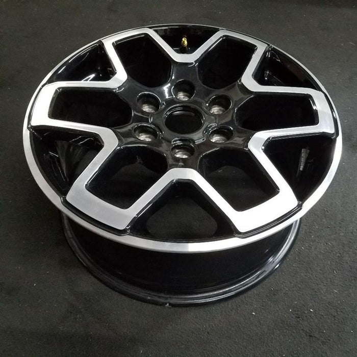 18" BRONCO 21-24 18x7.5 6 double spoke Original OEM Wheel Rim - Close-Up Detail