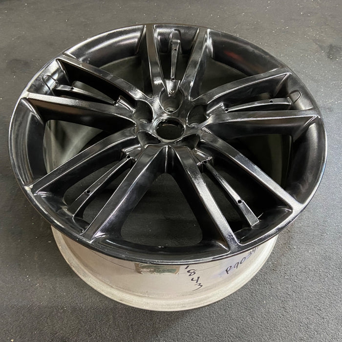 20" XK 09 , 20x9.5, 5 tri-spoke , silver Original OEM Wheel Rim - Close-Up Detail