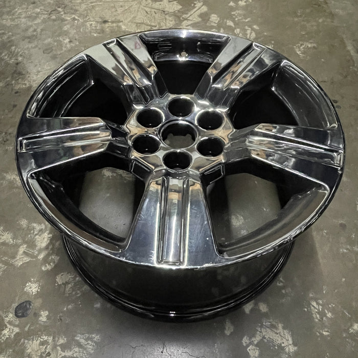 18" COLORADO 15 18x8.5 Original OEM Wheel Rim - Close-Up Detail