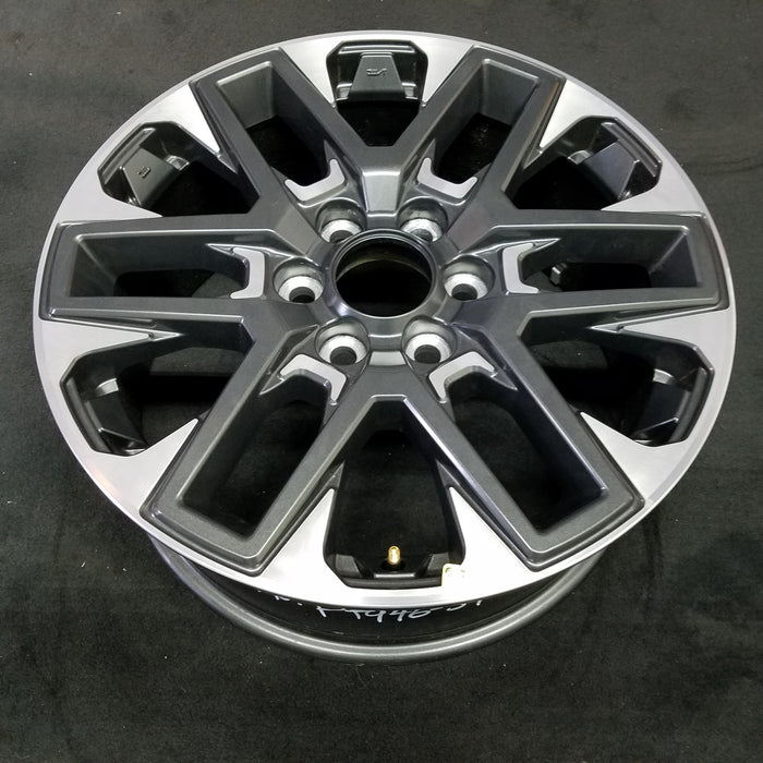 20" SEQUOIA 23-24 20x8, open spoke , machined face with black pockets Original - Side Profile