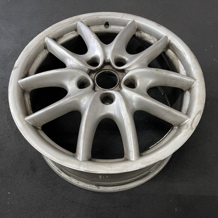 19" PORSCHE CAYENNE 05-06 19x9, 10 spoke Original OEM Wheel Rim - Close-Up Detail