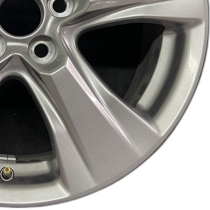 17" RAV4 19-25 17x7 alloy 5 spoke silver Original OEM Wheel Rim - Close-Up Detail