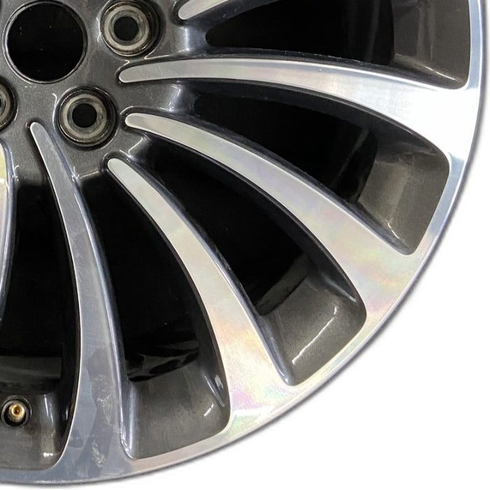 20" AVIATOR 20 20x8 15 spoke Original OEM Wheel Rim - Close-Up Detail