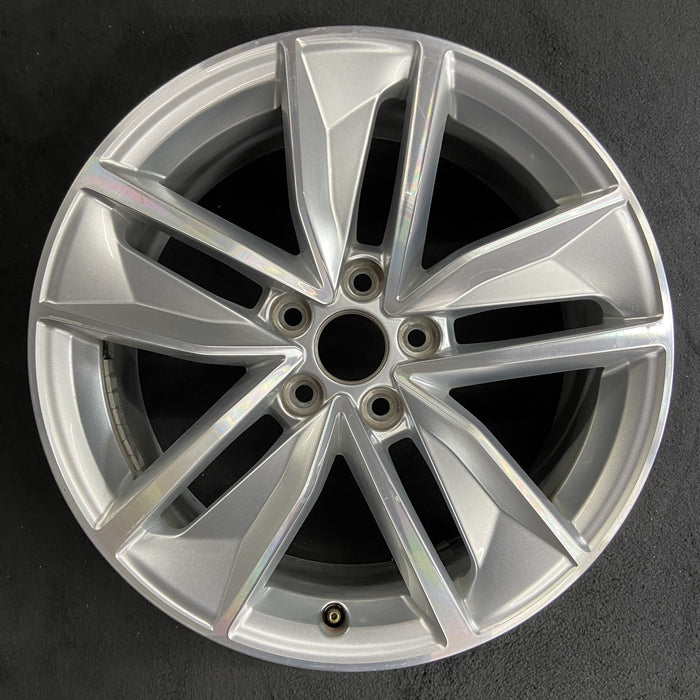 18" AUDI Q3 17-18 18x7 Original OEM Wheel Rim - Angle View