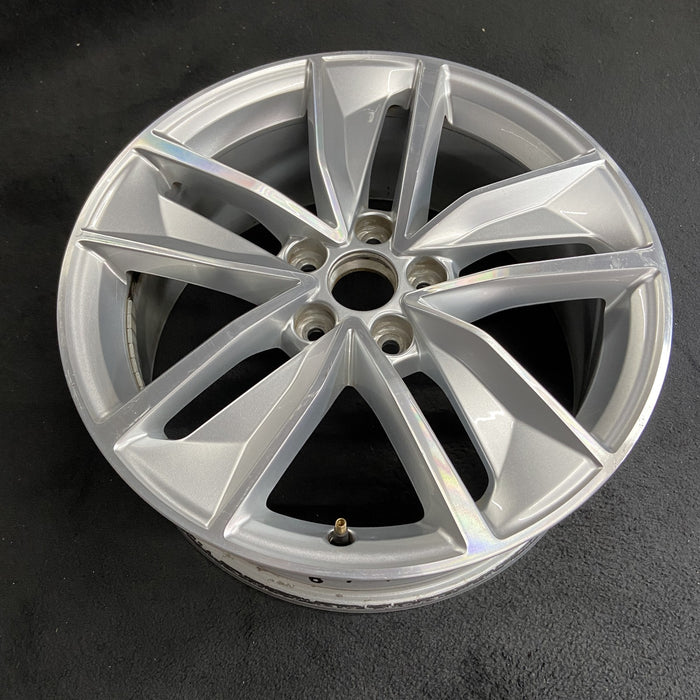 18" AUDI Q3 17-18 18x7 Original OEM Wheel Rim - Side Profile