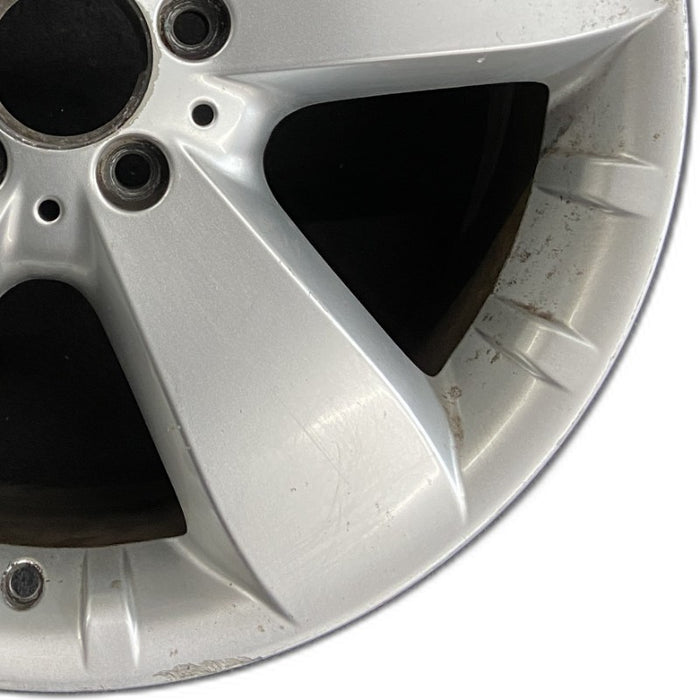 18" MERCEDES ML-CLASS 06 164 Type; ML500 18x8 5 spoke Original OEM Wheel Rim - Close-Up Detail