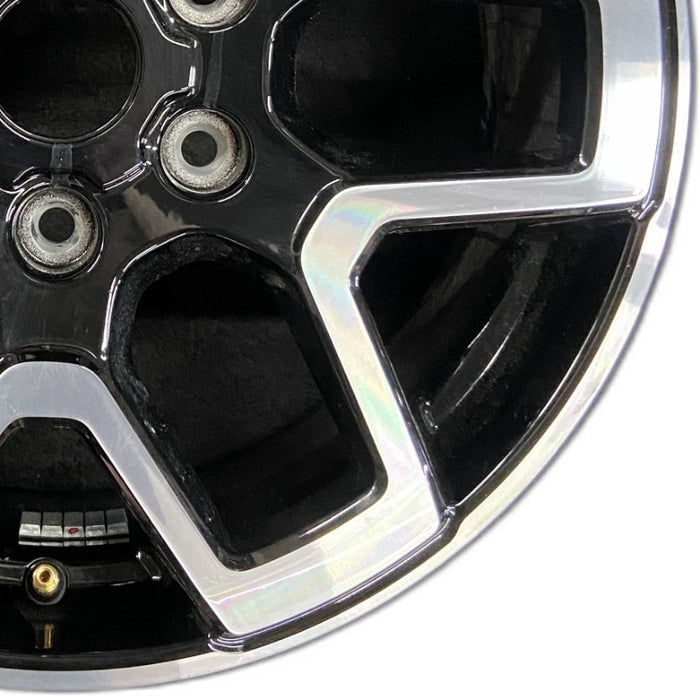 18" BRONCO 21-24 18x7.5 6 double spoke Original OEM Wheel Rim - Close-Up Detail