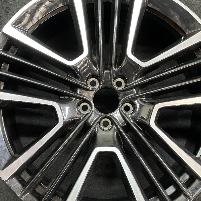 21" XC40 19-21 21x8.5 alloy 5 triple slot Original OEM Wheel Rim - Angle View