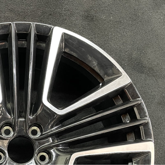 21" XC40 19-21 21x8.5 alloy 5 triple slot Original OEM Wheel Rim - Close-Up Detail