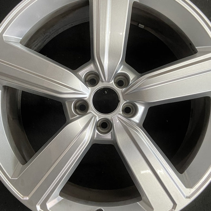 20" E-TRON 19 20x9 alloy Original OEM Wheel Rim - Angle View