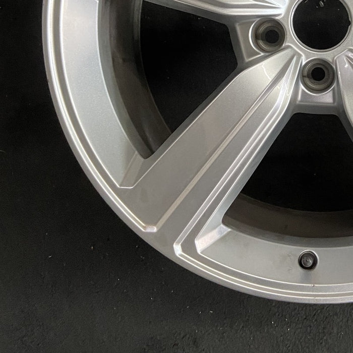20" E-TRON 19 20x9 alloy Original OEM Wheel Rim - Additional View