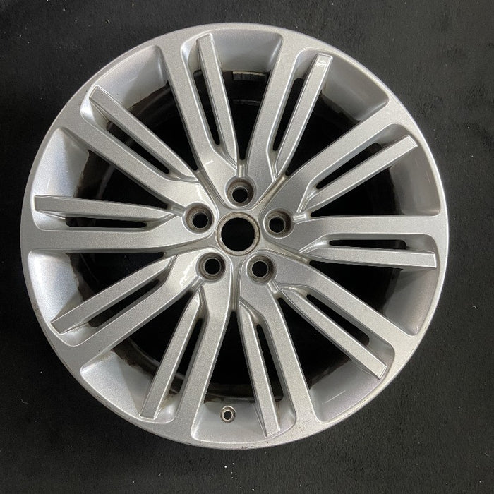 21" DISCOVERY 17-18 21x9.5 alloy 10 spoke split spoke silver Original OEM Wheel - Front View
