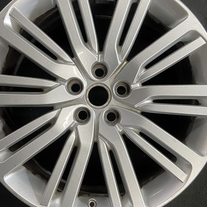 21" DISCOVERY 17-18 21x9.5 alloy 10 spoke split spoke silver Original OEM Wheel - Angle View