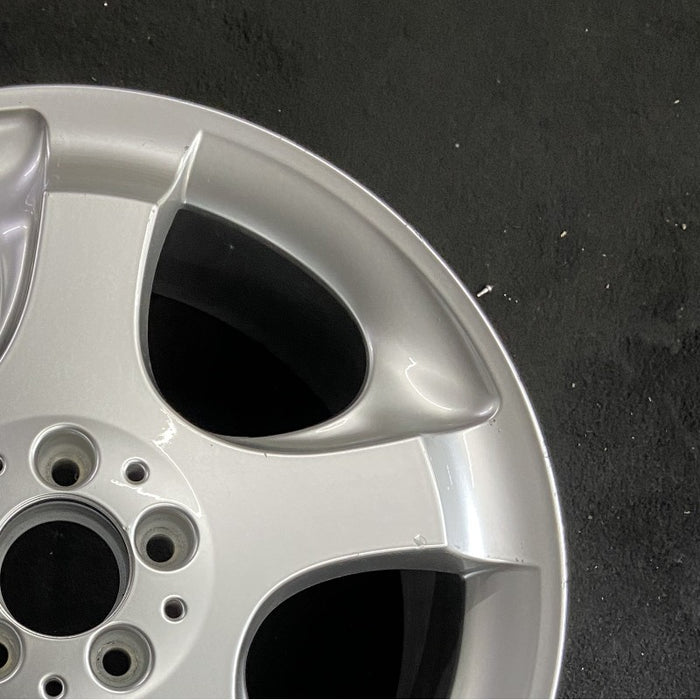 19" MERCEDES R-CLASS 07 251 Type; R320 19x8 5 spoke off center spokes Original - Close-Up Detail