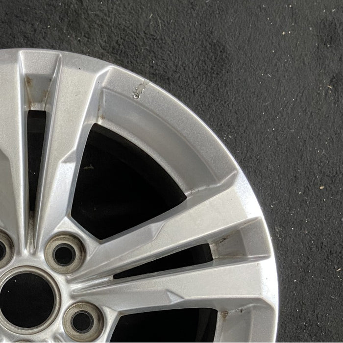 17" EQUINOX 10-11 17x7 Original OEM Wheel Rim - Close-Up Detail