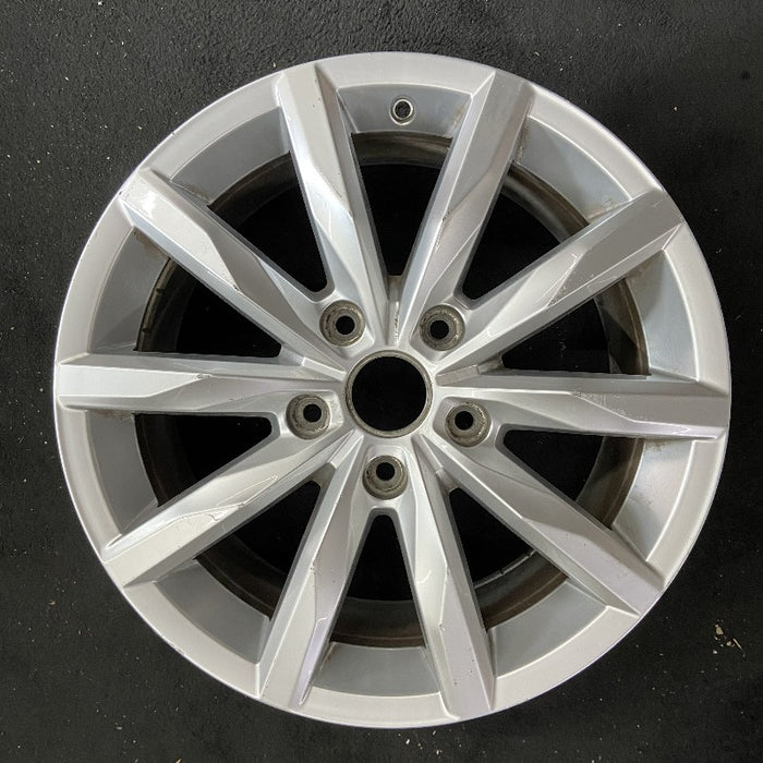 18" TOUAREG 17 18x8 alloy 10 spoke opt C5G Original OEM Wheel Rim - Front View