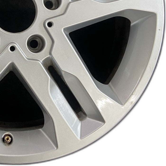 18" MERCEDES G-CLASS 11 463 Type; G550 18x7.5 5 split spoke Original OEM Wheel - Close-Up Detail