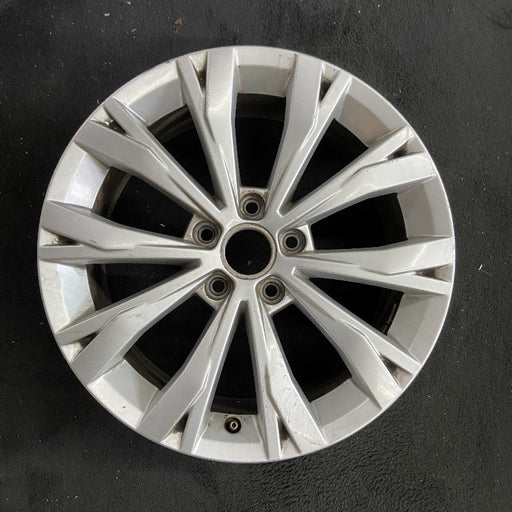 17" TIGUAN 18 17x7 alloy 10 spoke split spoke Original OEM Wheel Rim - Front View