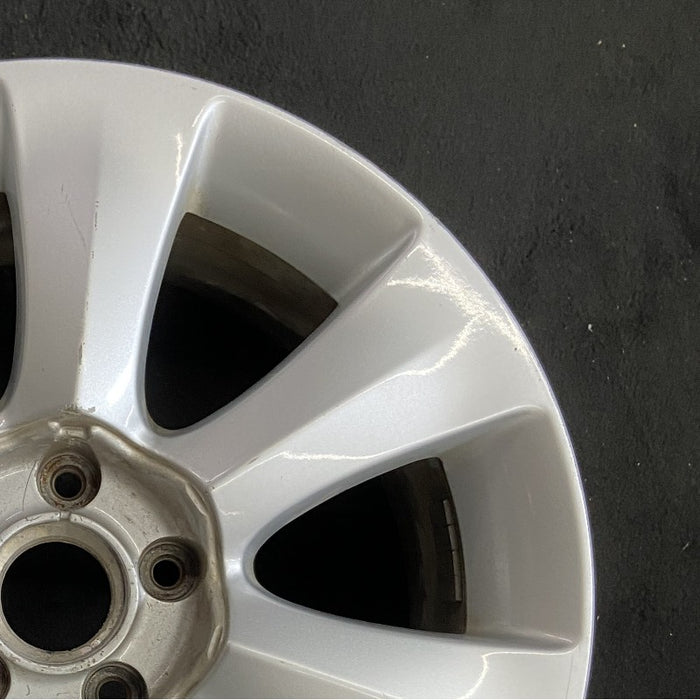 18" TRIBECA 06-07 18x8 alloy 7 spoke silver Original OEM Wheel Rim - Close-Up Detail