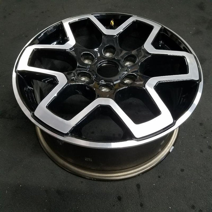 18" BRONCO 21-24 18x7.5 6 double spoke Original OEM Wheel Rim - Close-Up Detail