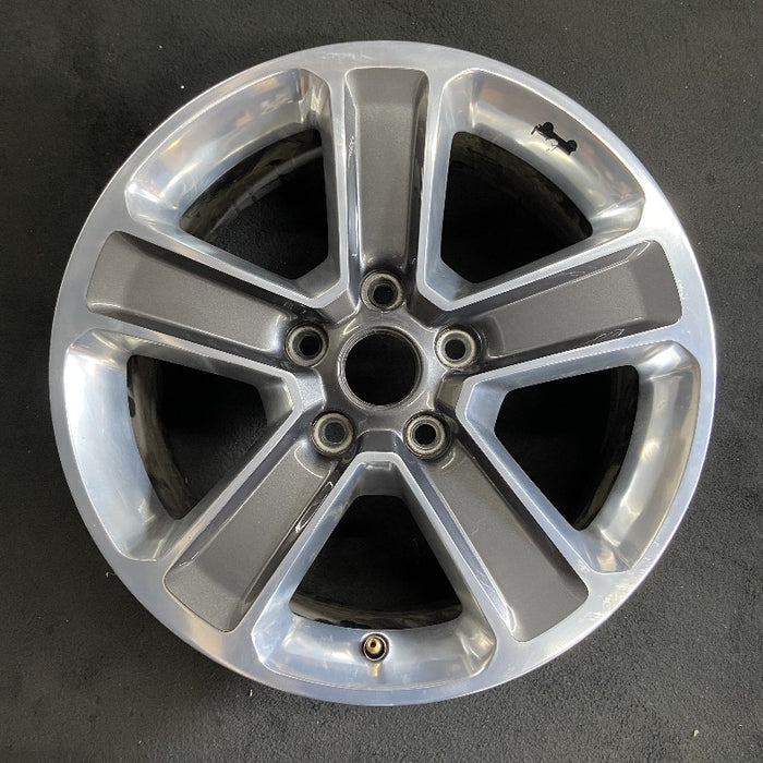 18" WRANGLER 18 VIN X 6th digit JL body 18x7.5 5 spoke straight spoke opt WHG polished with spokes granite crystal Original OEM Wheel Rim
