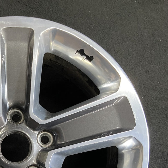 18" WRANGLER 18 VIN X 6th digit JL body 18x7.5 5 spoke straight spoke opt WHG polished with spokes granite crystal Original OEM Wheel Rim