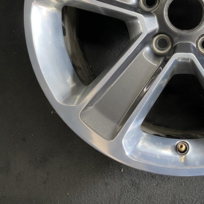 18" WRANGLER 18 VIN X 6th digit JL body 18x7.5 5 spoke straight spoke opt WHG polished with spokes granite crystal Original OEM Wheel Rim