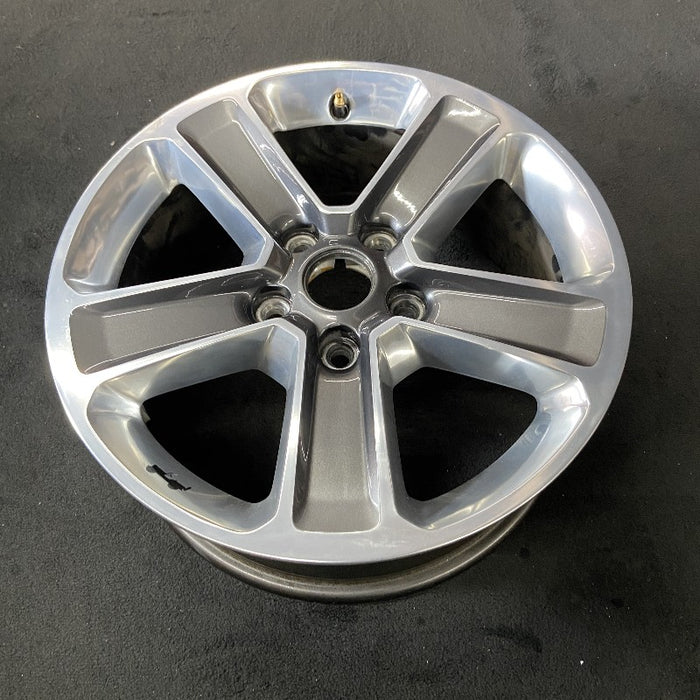 18" WRANGLER 18 VIN X 6th digit JL body 18x7.5 5 spoke straight spoke opt WHG polished with spokes granite crystal Original OEM Wheel Rim