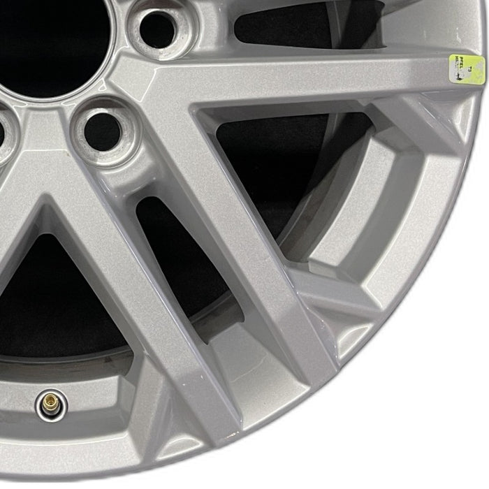 18" SEQUOIA 23-24 18x7.5 6 double spoke silver Original OEM Wheel Rim - Close-Up Detail
