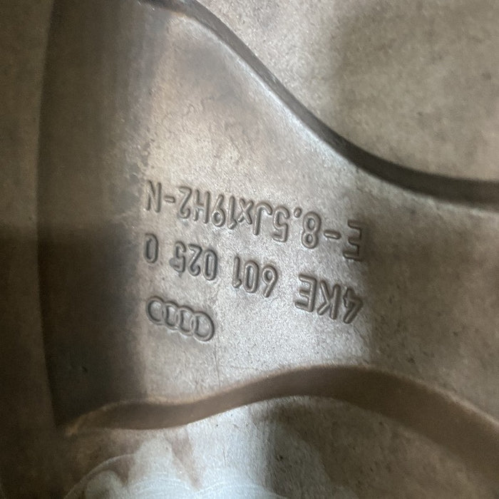 19" AUDI E-TRON 19-22 19x8-1/2 alloy Original OEM Wheel Rim